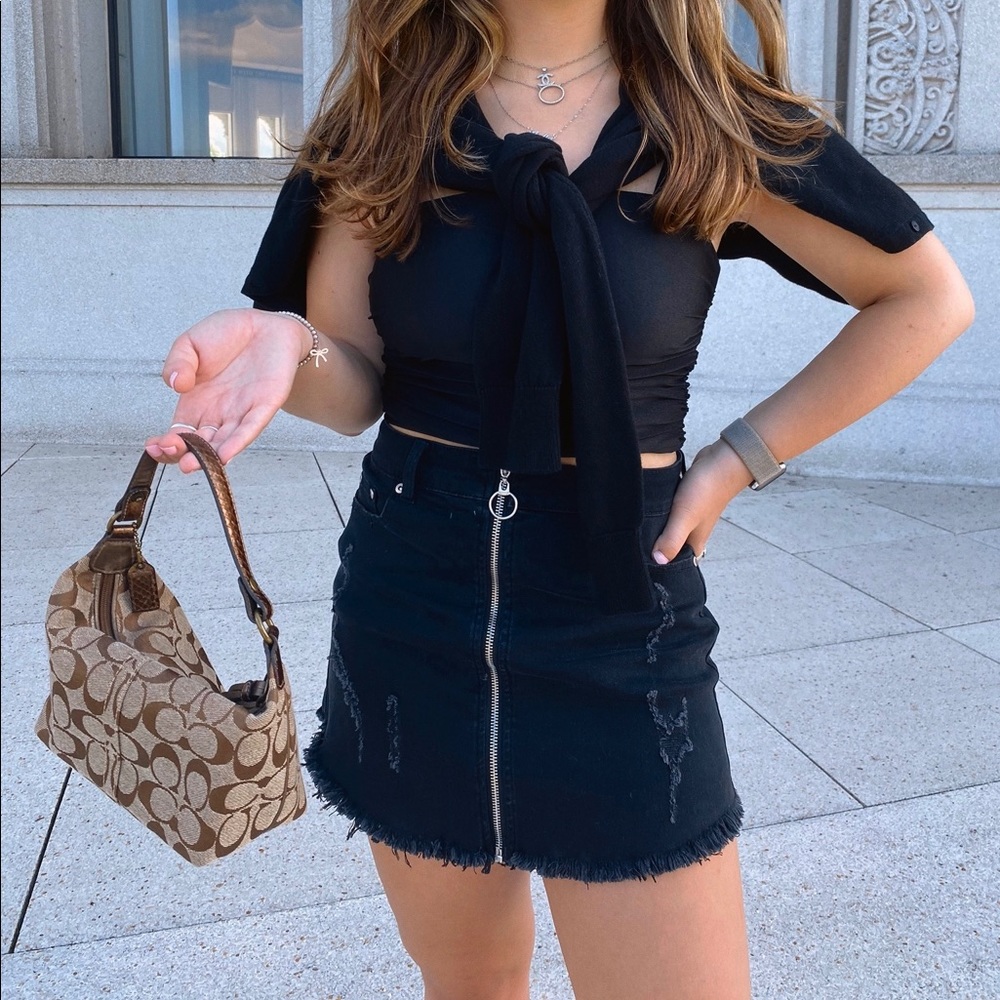 Meet your Posher, Julia